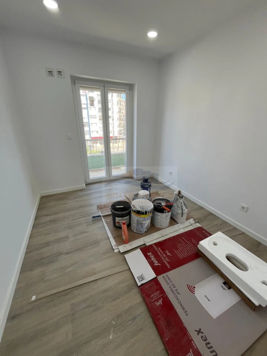 Apartamento T2 para Venda em Falagueira-Venda Nova Foto 7