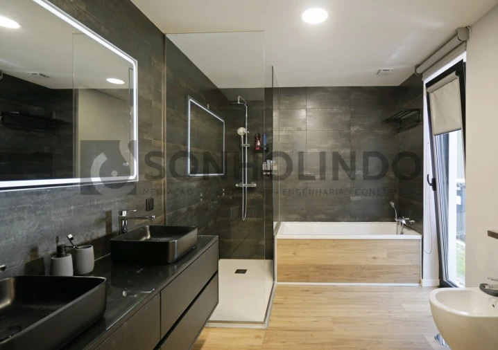 Moradia T3 para Venda em Milheiros Foto 14