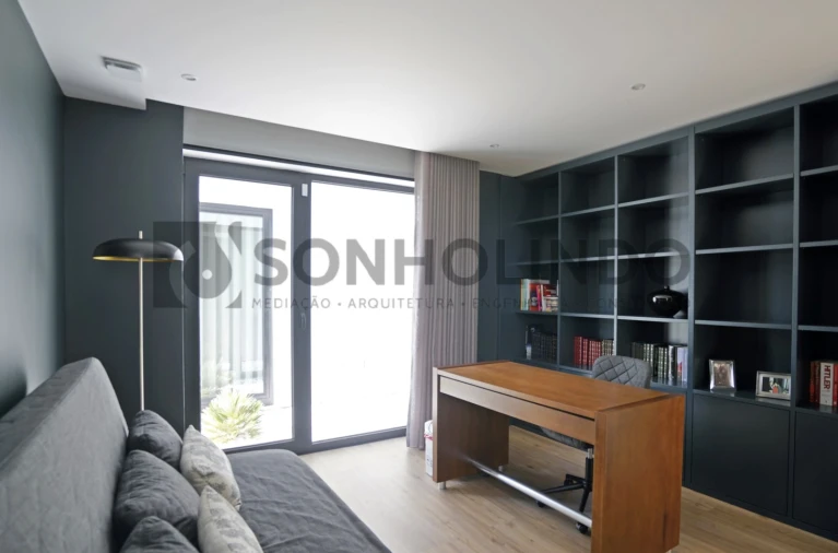 Moradia T3 para Venda em Milheiros Foto 15