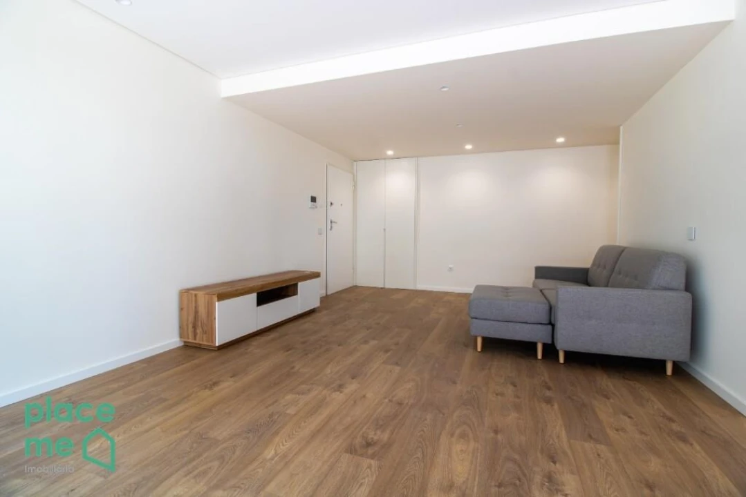 Apartamento T1 para Arrendamento em Azurem Foto 6