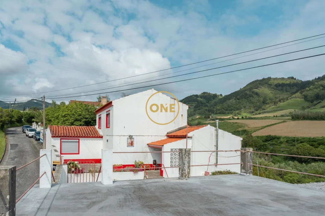 Moradia T4 para Venda em Nossa Senhora dos Remedios Foto 17