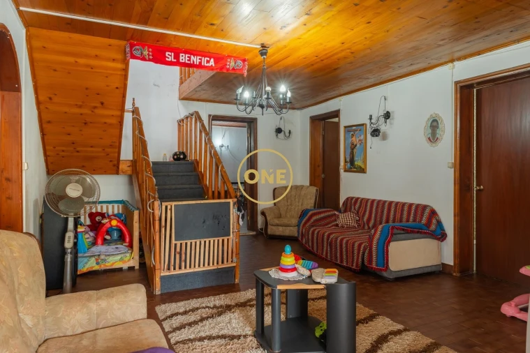 Moradia T4 para Venda em Nossa Senhora dos Remedios Foto 4