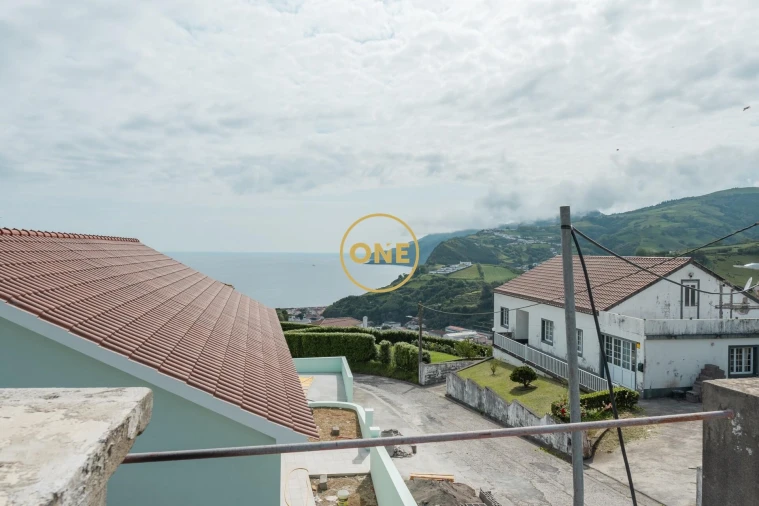 Moradia T4 para Venda em Nossa Senhora dos Remedios