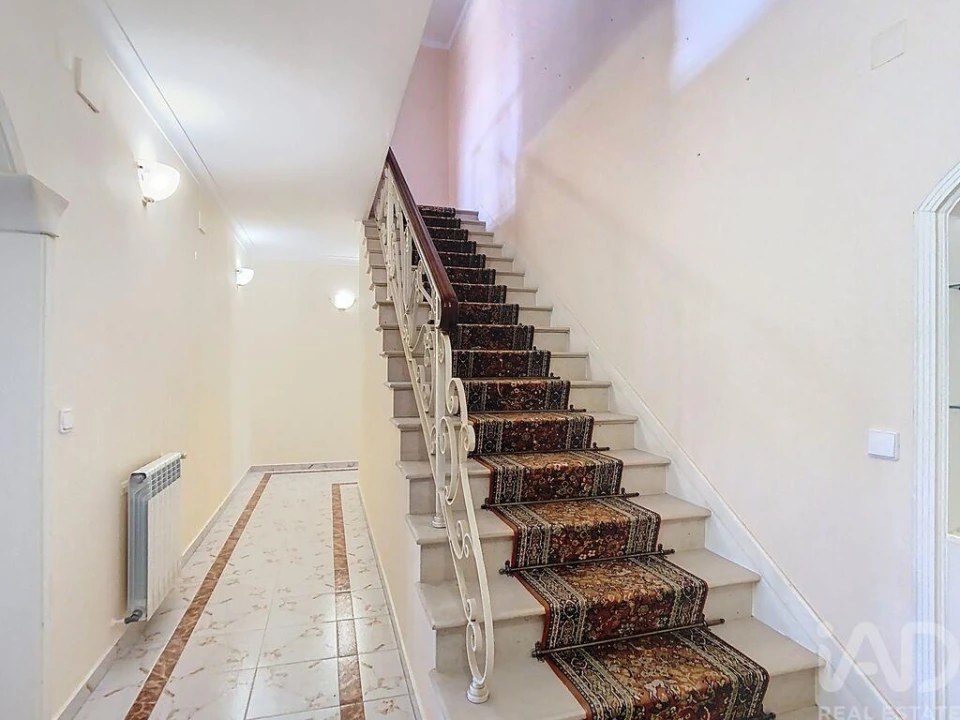 Moradia T5 para Venda em Meirinhas Foto 18