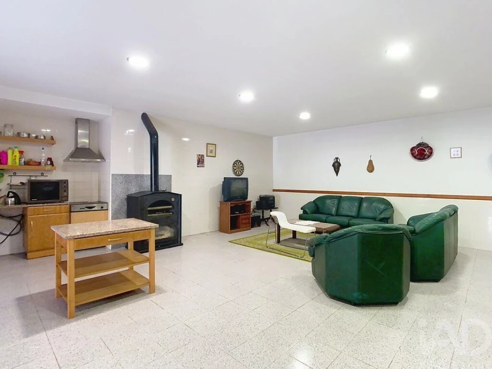 Moradia T5 para Venda em Meirinhas Foto 20