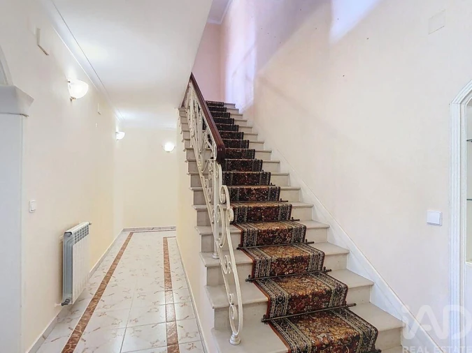 Moradia T5 para Venda em Meirinhas Foto 18