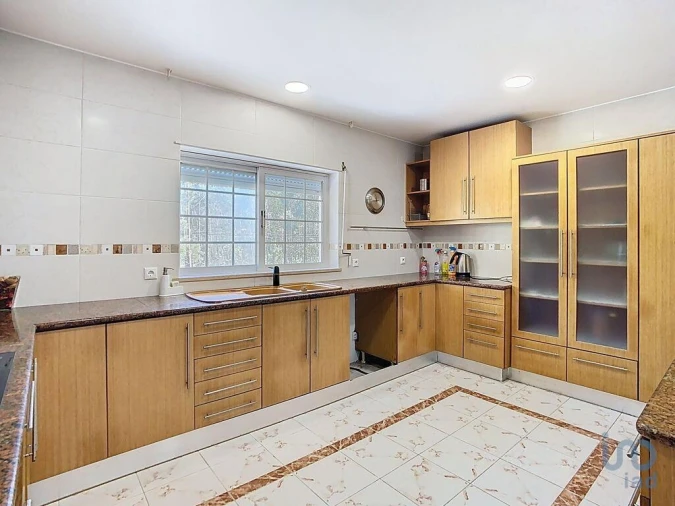 Moradia T5 para Venda em Meirinhas Foto 7