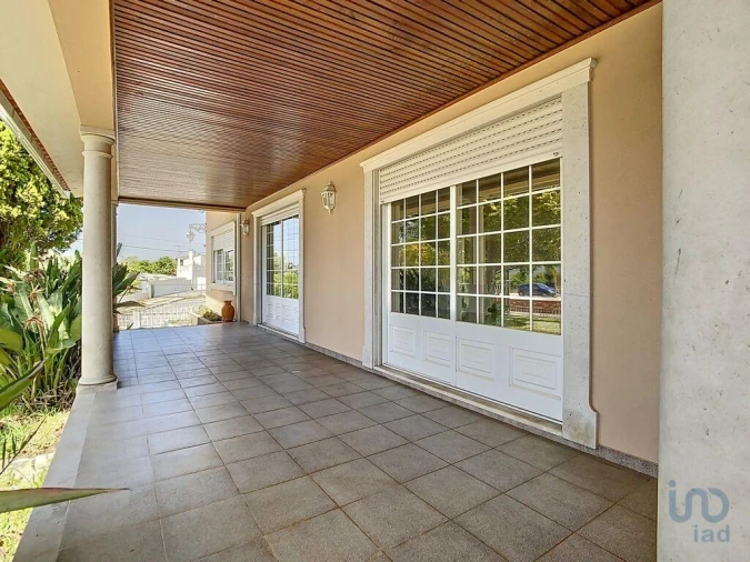 Moradia T5 para Venda em Meirinhas Foto 3