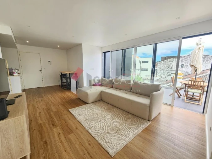 Apartamento T2 para Venda em Praia da Vitoria (Santa Cruz) Foto 9