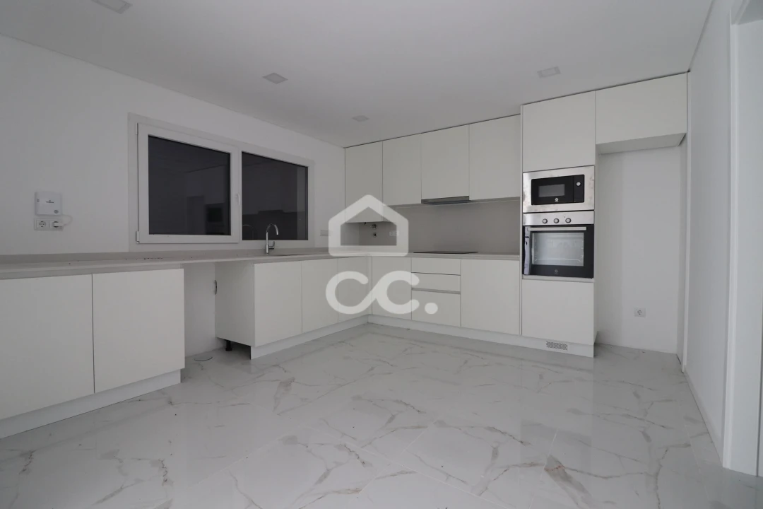 Moradia T3 para Venda em Arazede Foto 3