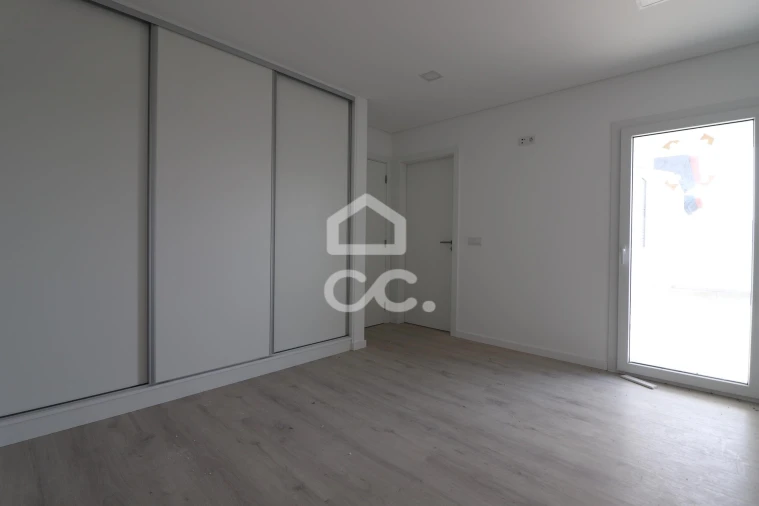 Moradia T3 para Venda em Arazede Foto 6