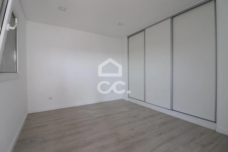 Moradia T3 para Venda em Arazede Foto 7