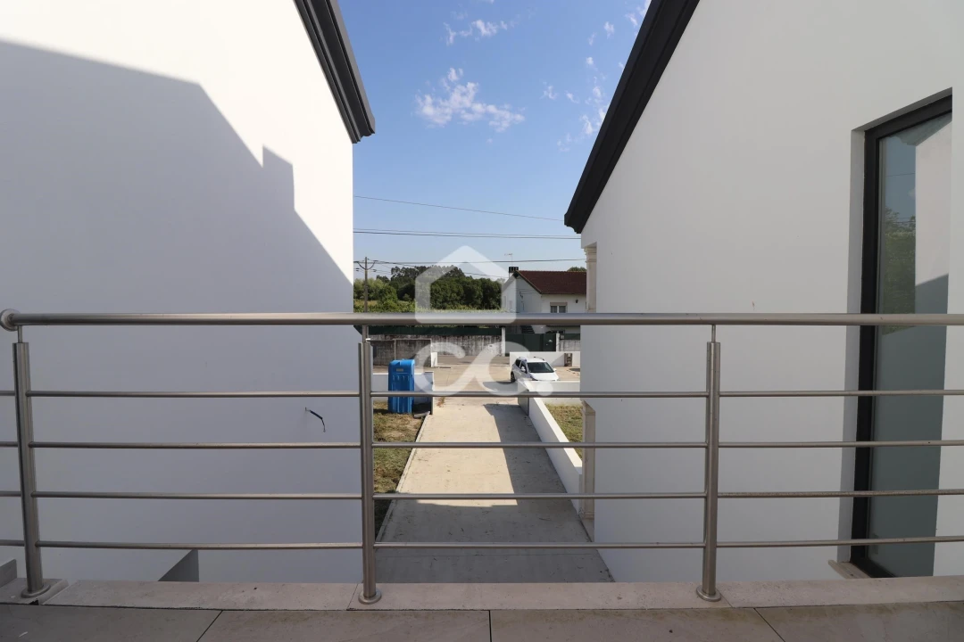 Moradia T3 para Venda em Arazede Foto 18