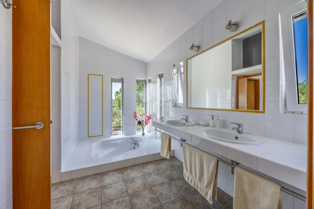 Moradia T3 para Venda em Santa Catarina da Fonte do Bispo Foto 24