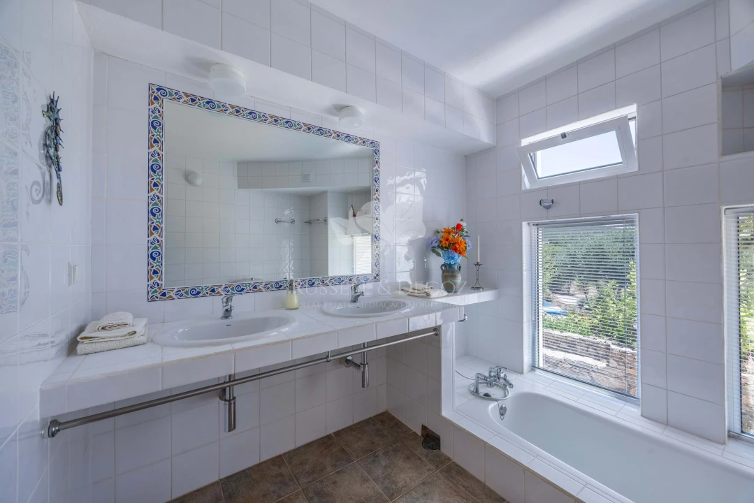 Moradia T3 para Venda em Santa Catarina da Fonte do Bispo Foto 15