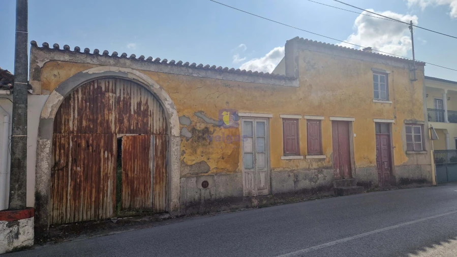 Armazém para Venda em Calvaria de Cima Foto 21