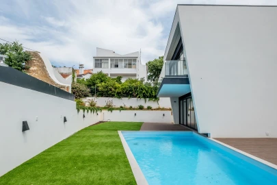 Moradia T4 para Venda em Carcavelos e Parede