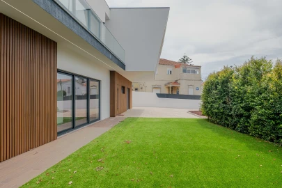 Moradia T4 para Venda em Carcavelos e Parede