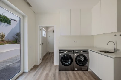 Moradia T4 para Venda em Carcavelos e Parede