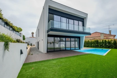 Moradia T4 para Venda em Carcavelos e Parede