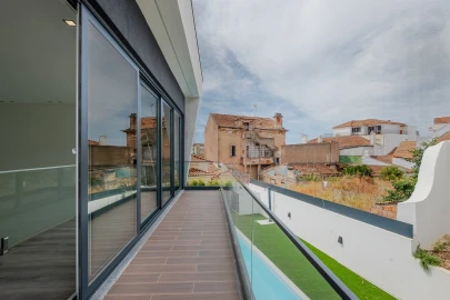 Moradia T4 para Venda em Carcavelos e Parede