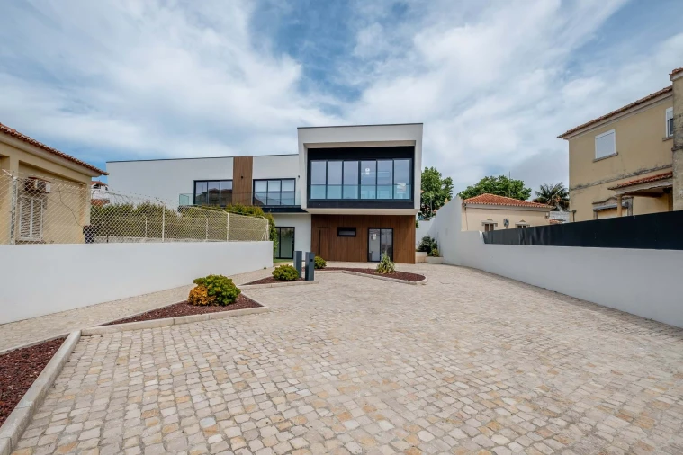 Moradia T4 para Venda em Carcavelos e Parede Foto 3