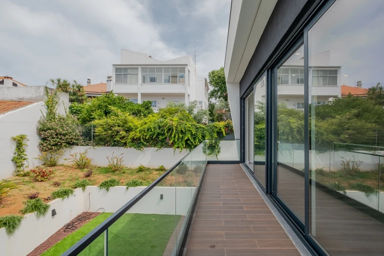 Moradia T4 para Venda em Carcavelos e Parede Foto 52