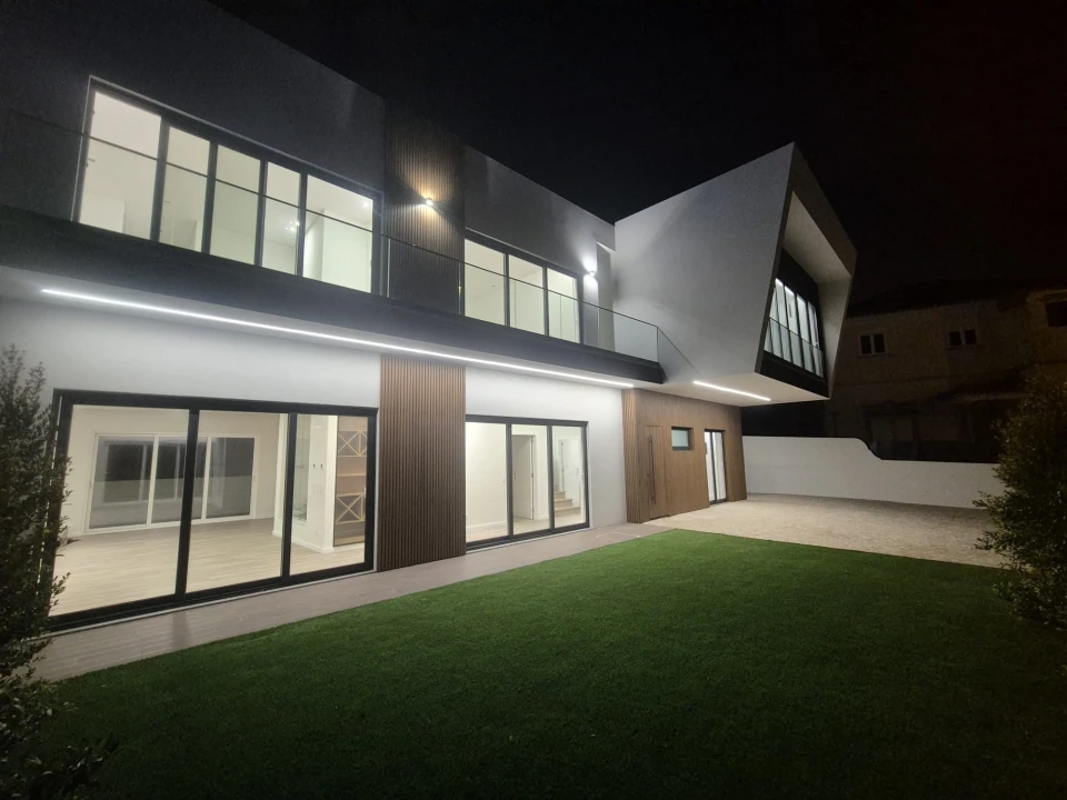 Moradia T4 para Venda em Carcavelos e Parede Foto 82