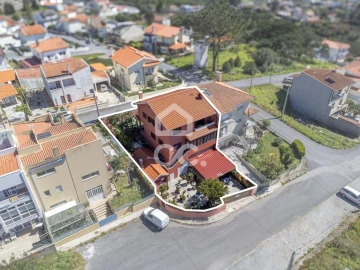 Moradia T3 para Venda em Santa Maria Maior e Monserrate e Meadela