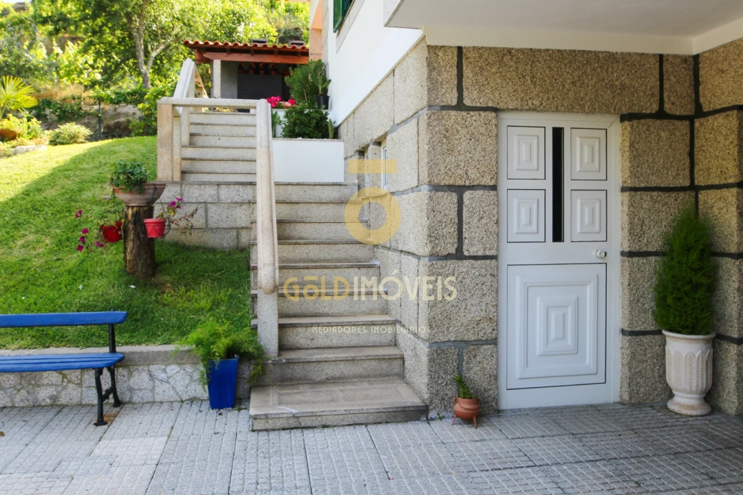 Moradia T3 para Venda em Mancelos Foto 24