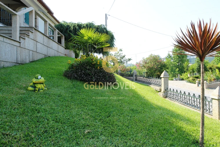 Moradia T3 para Venda em Mancelos Foto 36