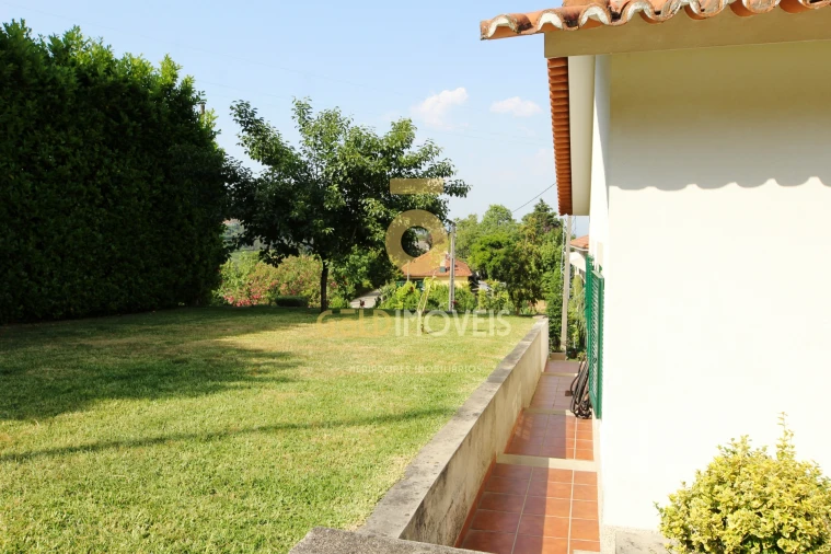 Moradia T3 para Venda em Mancelos Foto 34