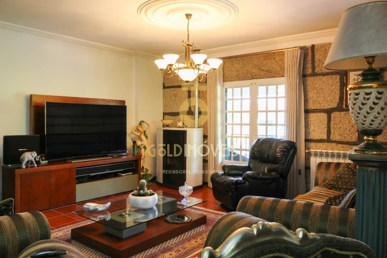 Moradia T3 para Venda em Mancelos Foto 6