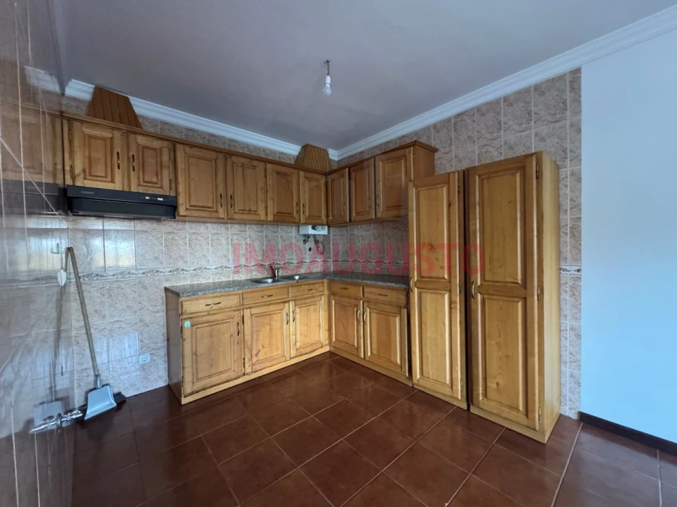 Prédio para Venda em Gouveia (São Pedro e São Julião) Foto 3