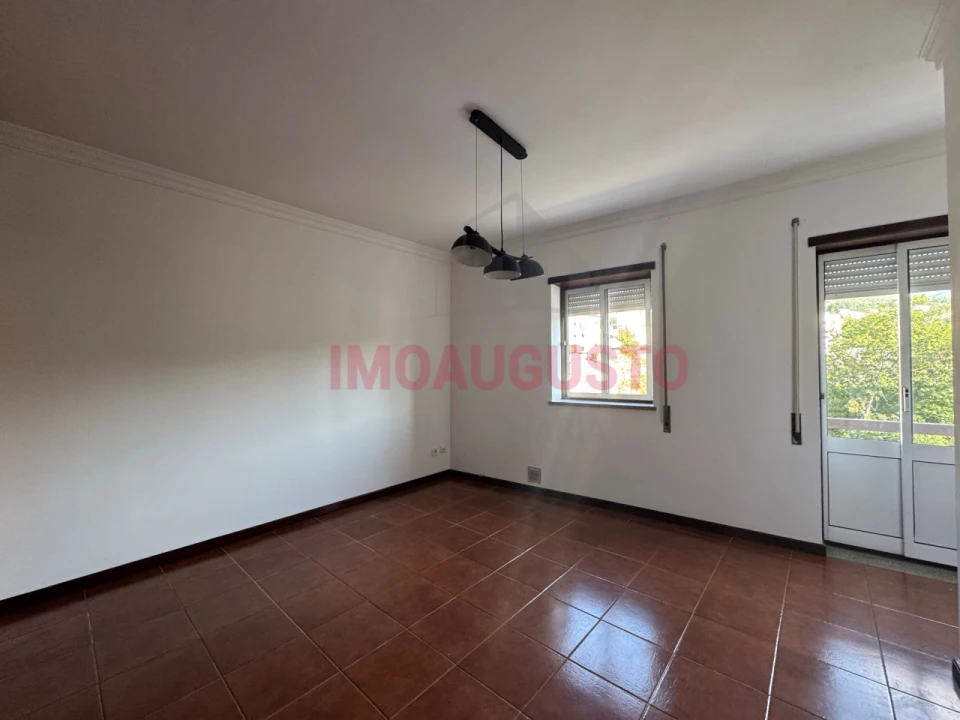 Prédio para Venda em Gouveia (São Pedro e São Julião) Foto 4