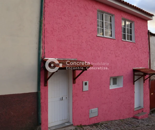 Moradia T2 para Venda em Parada e Sendim da Ribeira