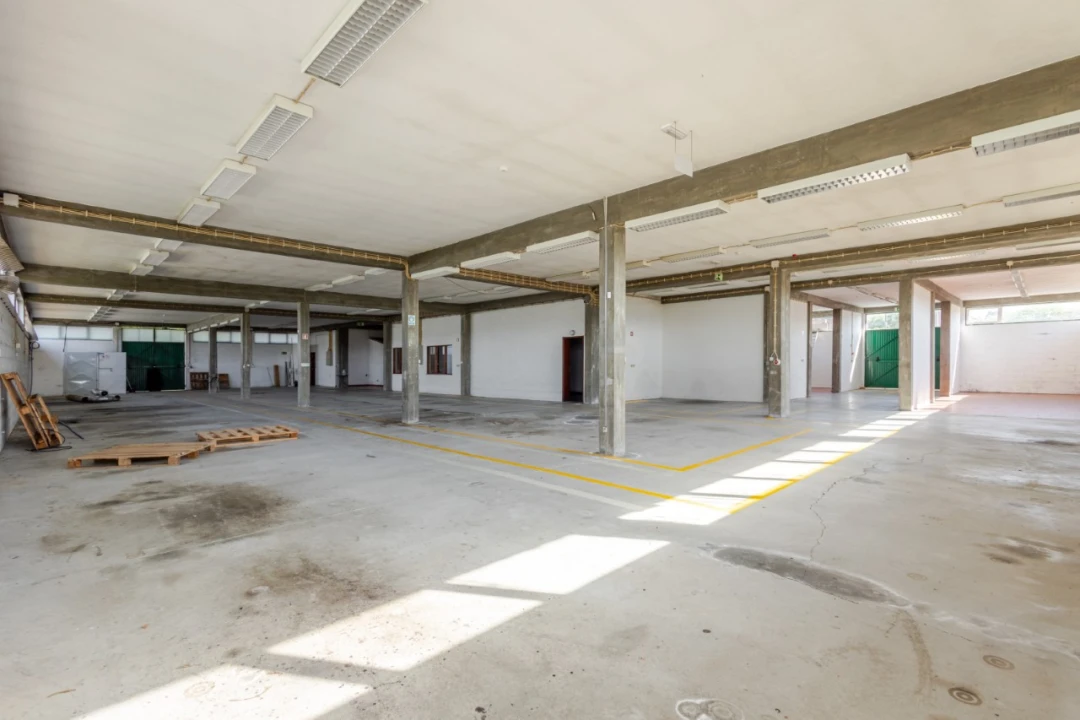 Armazém para Venda em Montemor-O-Velho e Gatões Foto 17