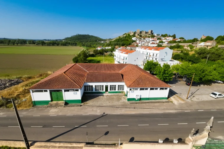 Armazém para Venda em Montemor-O-Velho e Gatões