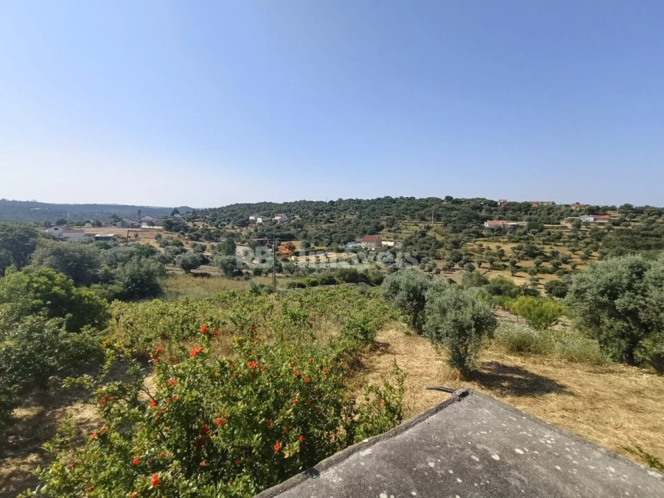 Moradia T3 para Venda em Além da Ribeira e Pedreira Foto 4