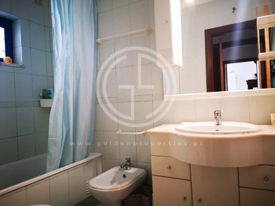 Apartamento T2 para Venda em Quarteira Foto 10