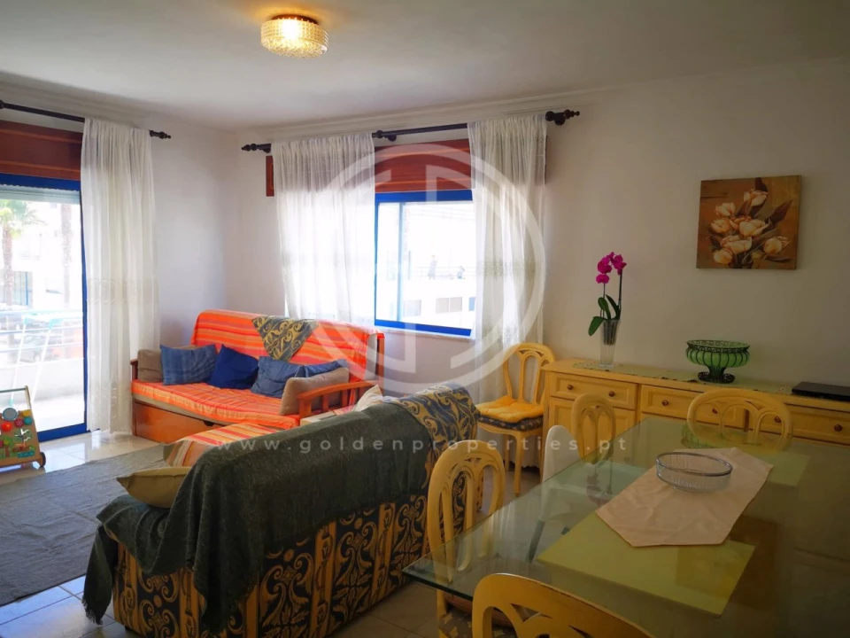 Apartamento T2 para Venda em Quarteira Foto 2