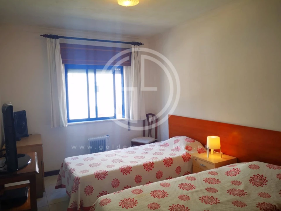 Apartamento T2 para Venda em Quarteira Foto 11
