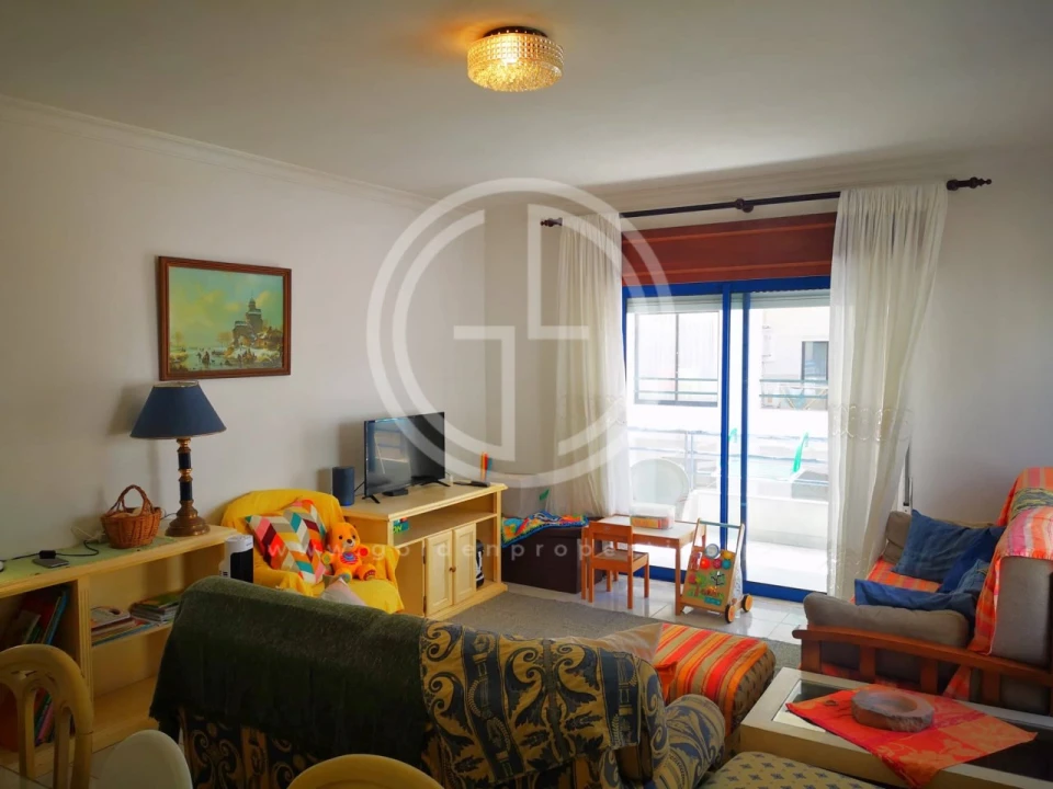 Apartamento T2 para Venda em Quarteira Foto 4