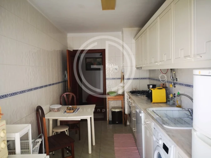 Apartamento T2 para Venda em Quarteira Foto 7