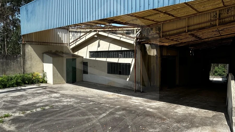 Armazém para Venda em São Martinho da Gandara