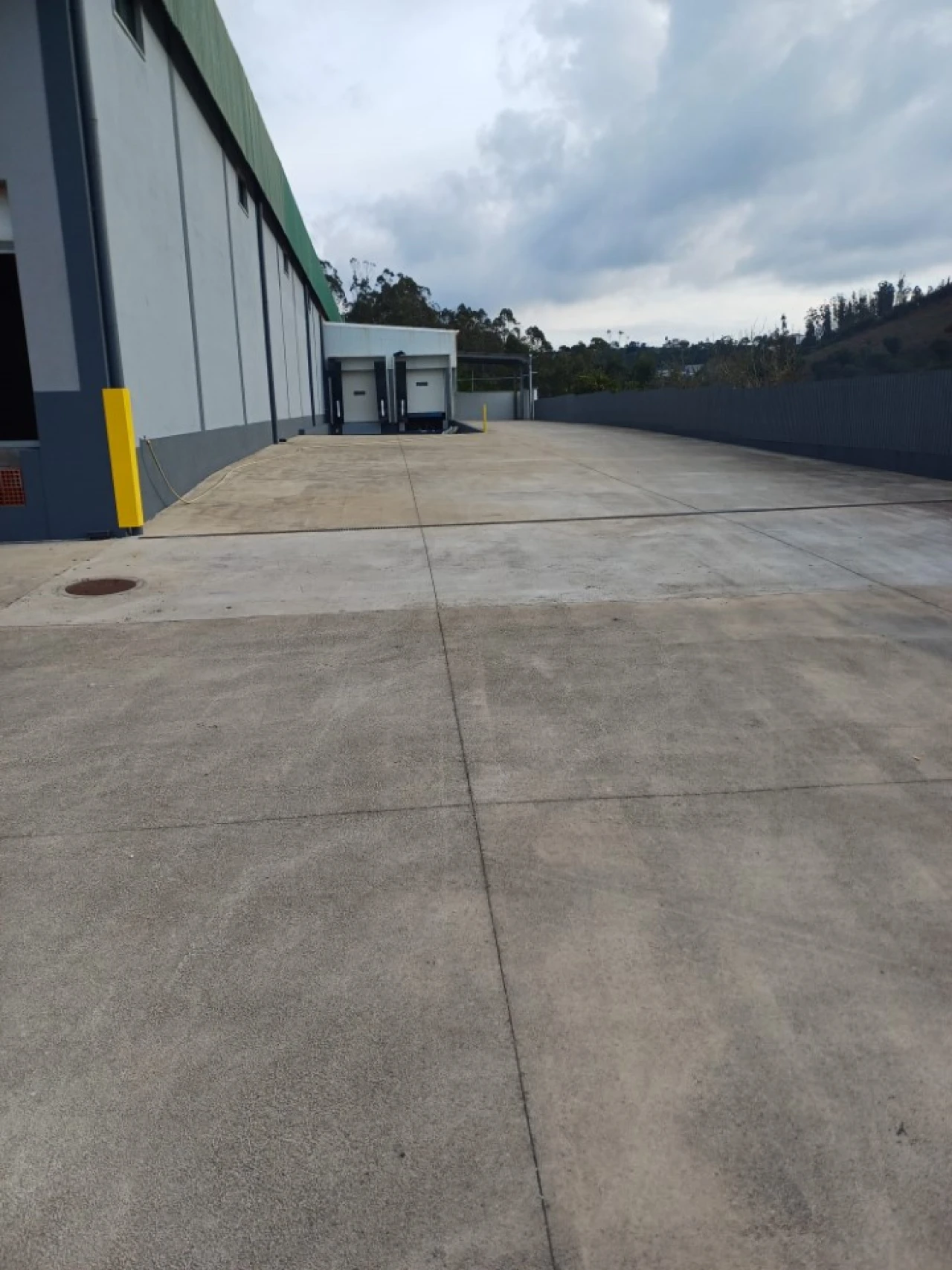 Armazém para Arrendamento em Amora Foto 4