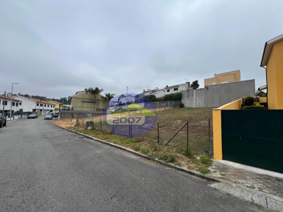 Terreno para Venda em Grijó e Sermonde Foto 4