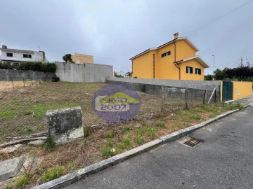 Terreno para Venda em Grijó e Sermonde