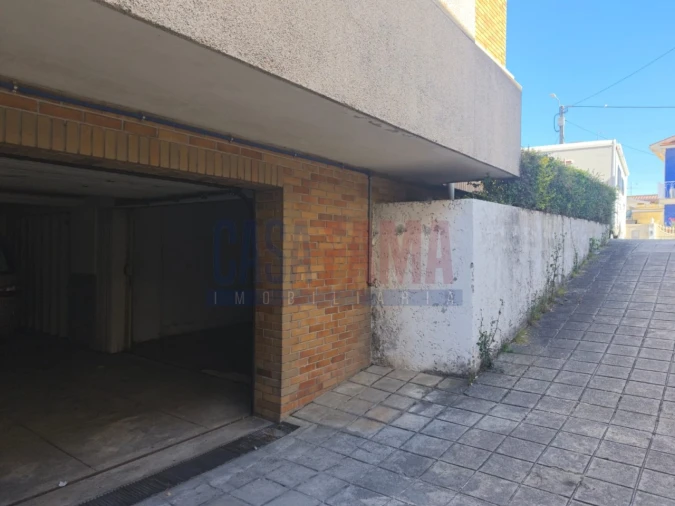 Garagem para Venda em Ribeirão Foto 2