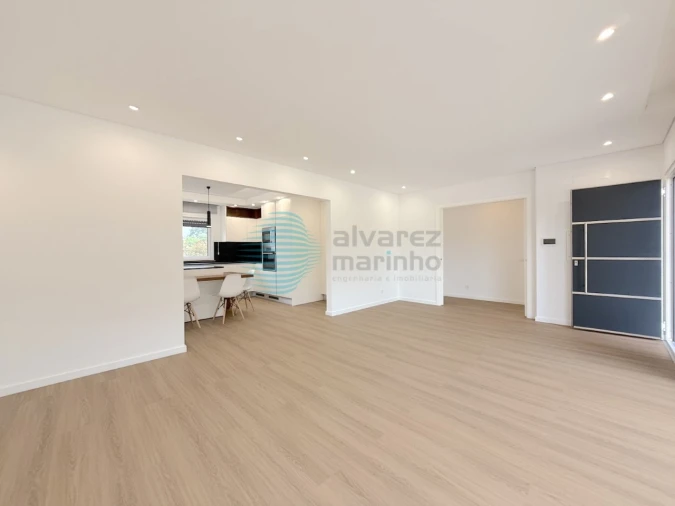 Moradia T3 para Venda em Turquel Foto 6